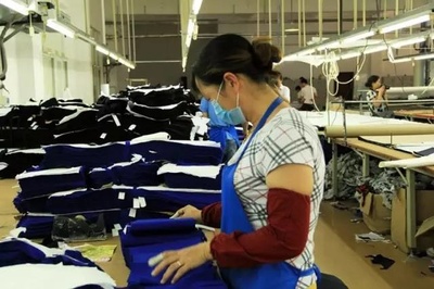 【震驚】有個(gè)朋友做了將近八年的服裝廠倒閉了&hellip;