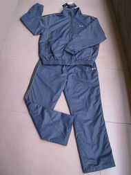 拼牌運(yùn)動(dòng)套裝與多元零售 福州榮登貿(mào)易的產(chǎn)業(yè)布局探析